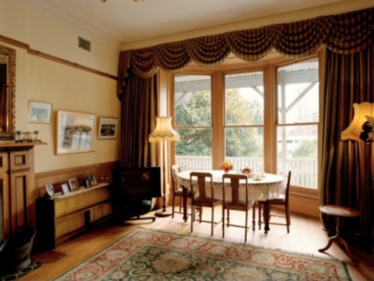  epic Dining Area